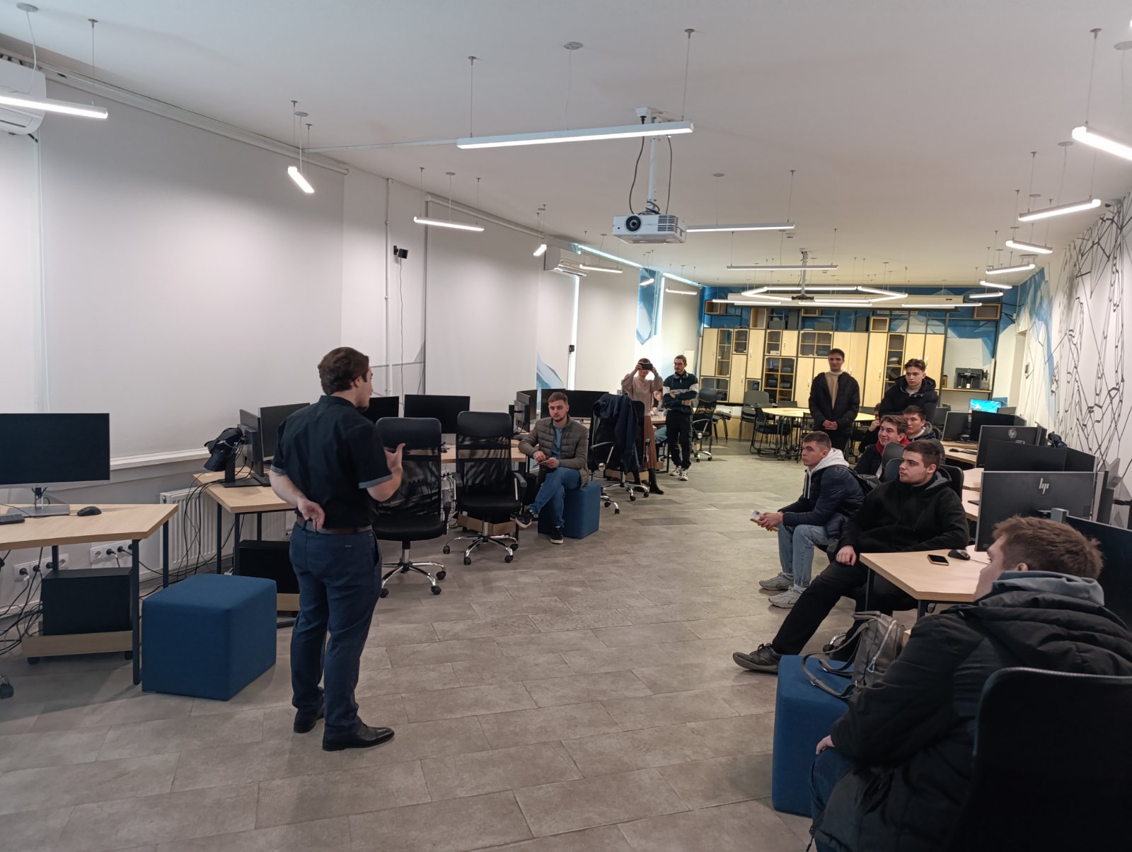 &Icirc;nvață &icirc;n Moldova!