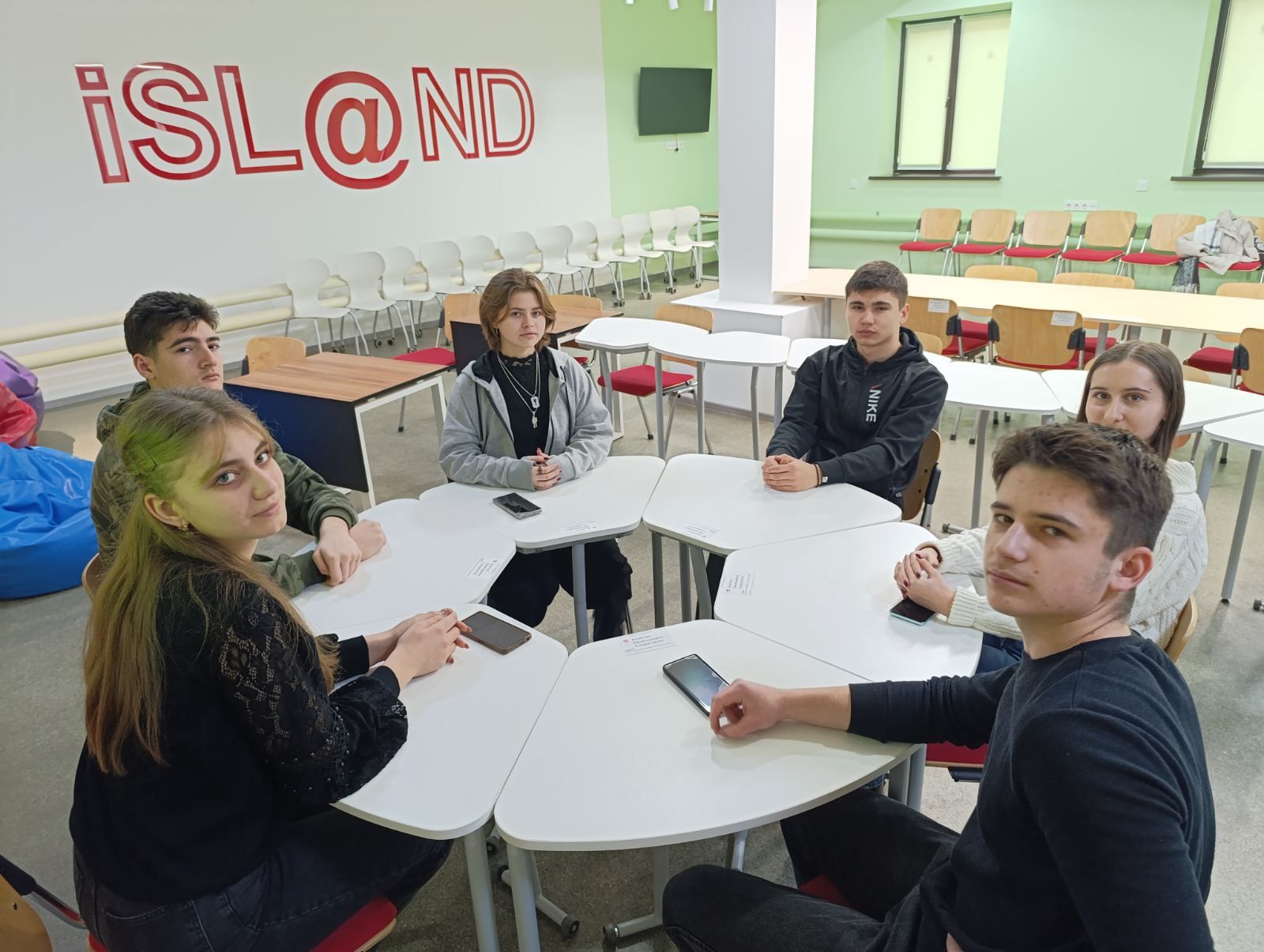 Secvențe din cadrul proiectului &rdquo;Utilizarea aplicațiilor interactive pentru predarea Competenței lingvistice la disciplina Limba engleză&rdquo;